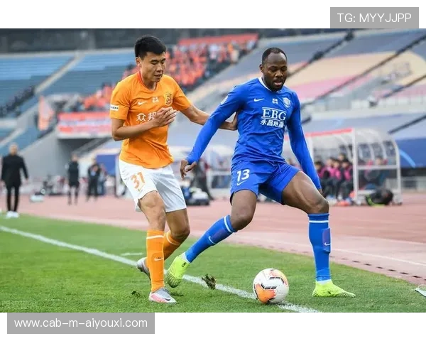 沧州雄狮调整后场站位，防线稳定性有所提升