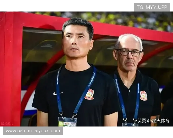 战术分歧扩大，教练团队面临重组危机